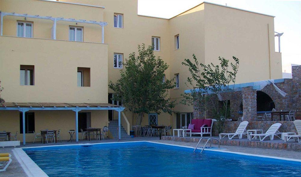 Zorbas Hotel Santorini Pyrgos Kallistis Exterior photo