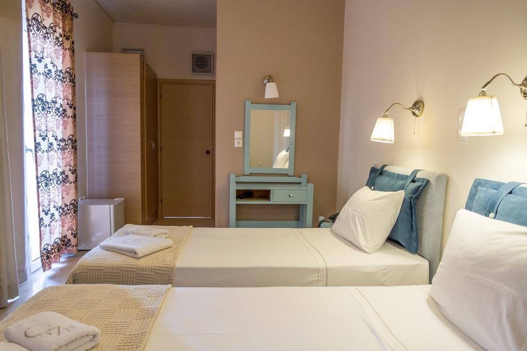 Zorbas Hotel Santorini Pyrgos Kallistis Room photo