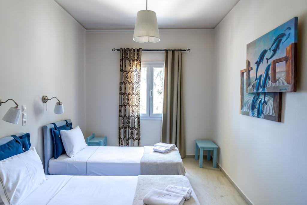 Zorbas Hotel Santorini Pyrgos Kallistis Room photo